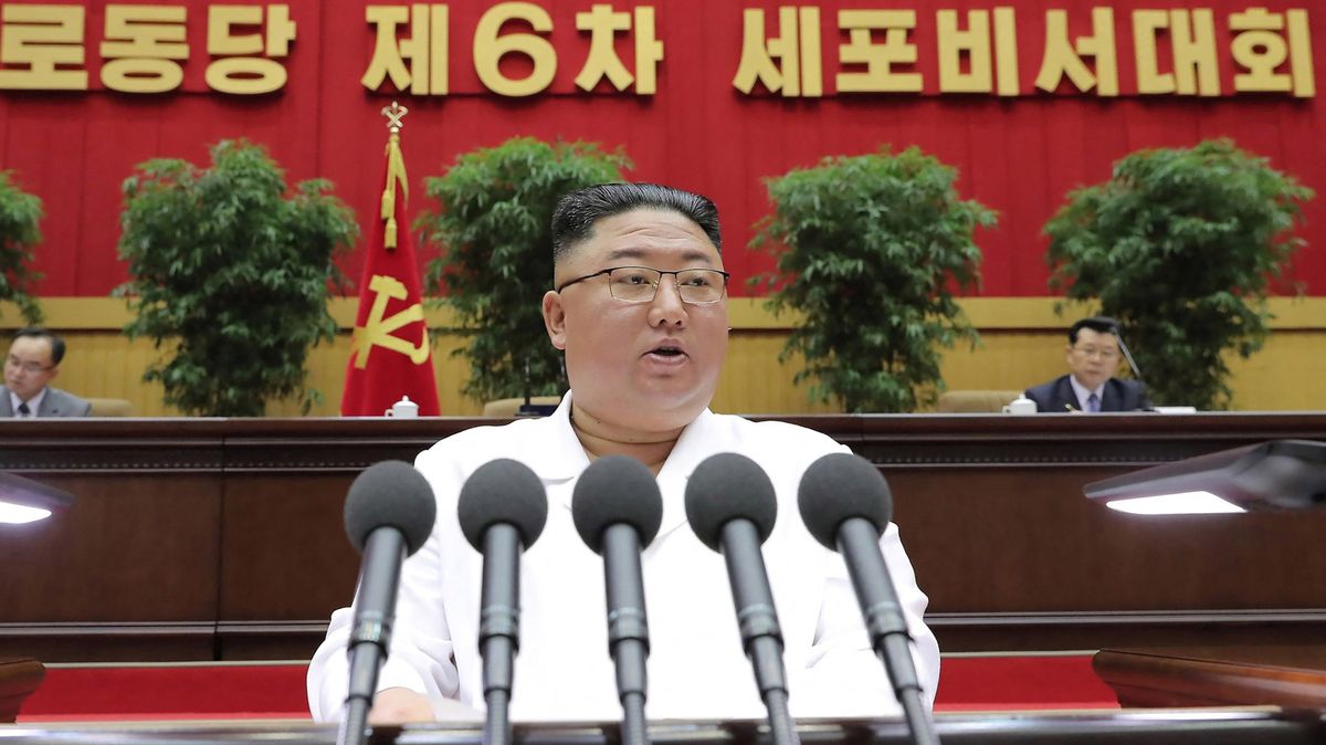 Kim Čong-un naznačil, jak špatně je v KLDR. Vzpomněl na historický hladomor